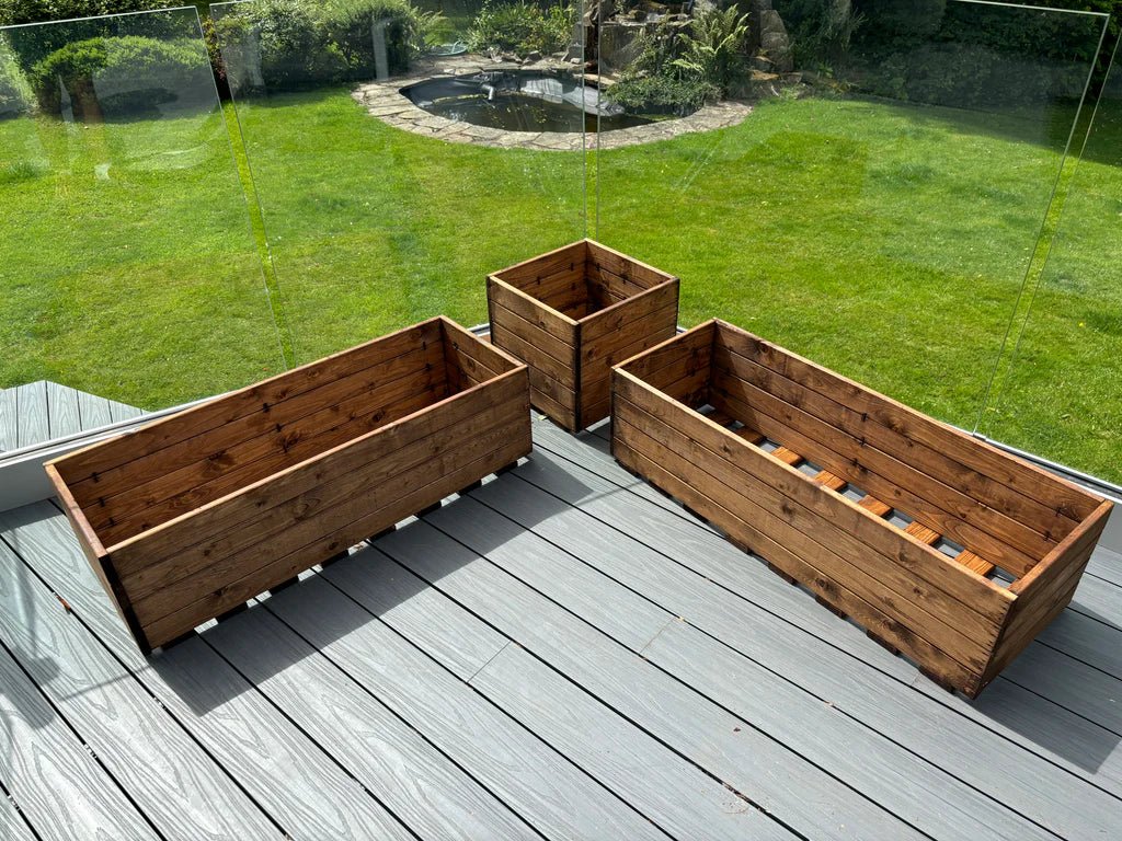 Charles Taylor Berwick Corner Planter Set HB292 | Bench Store